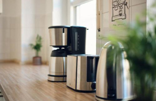 Mittendrin, zentrale & gemütliche Stadtwohnung - Photo 8