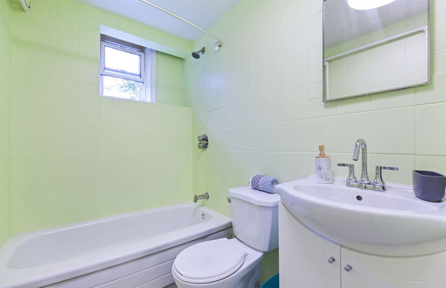 Colourful 2-bedroom Apartment - Foto 18