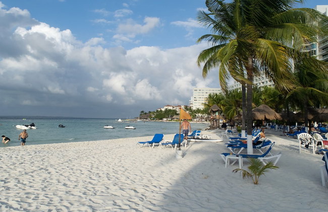 Oceanfront Condo at Voted Best Cancun Sandy Beach - Foto 27