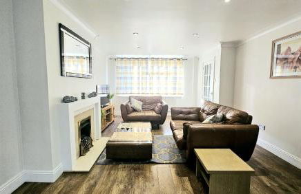 Cosy and spacious Home -Free parking, Free WiFi- sleeps 5 by FINNA Properties Ltd - Foto 19