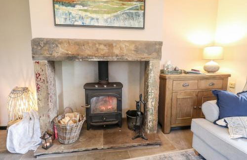 Manor Barn Cottage - Photo 11