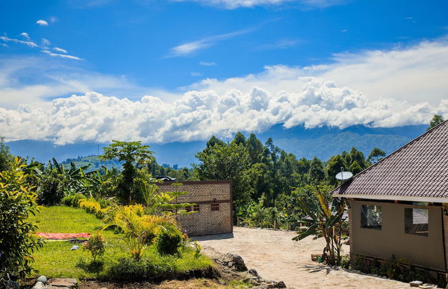 Apuuli Safaris & Cottages - Photo 11