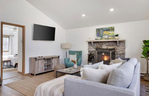 Serene Escape at Big Bass Lake & Pool Access - Foto 11