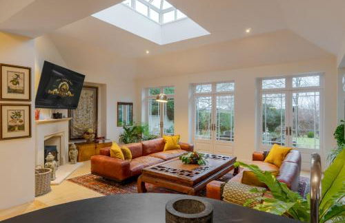 Stunning 6-bedroom countryside home - Photo 5