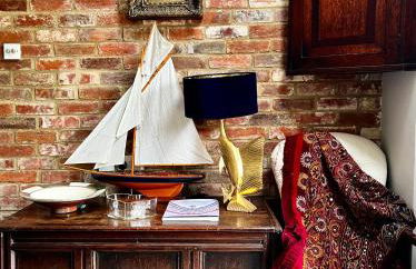 Eclectic Barn - Pergola & Dog-Friendly Garden - Photo 18