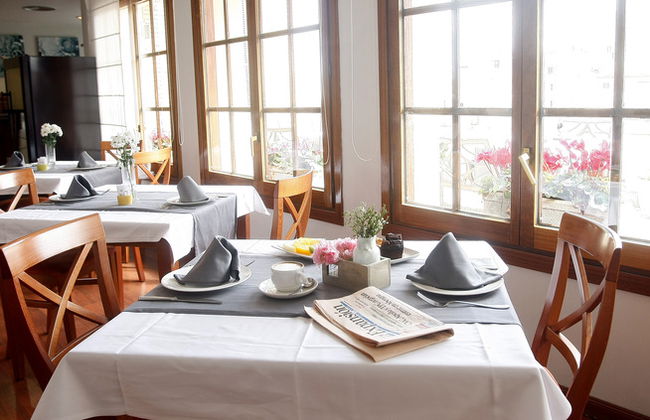 Suites Apartamentos Los Girasoles - Photo 12