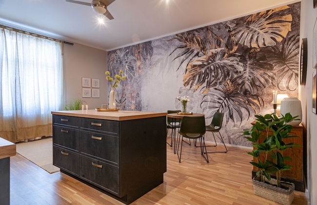 STING Boutique Apartments - Photo 5