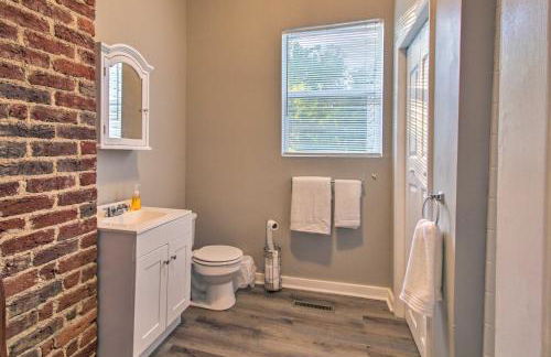 Mtn Views and Idyllic Setting! Clifton Forge Retreat - Foto 18