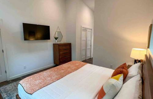 Modern Mountain Getaway with Hot Tub, Fire Pit - Foto 15