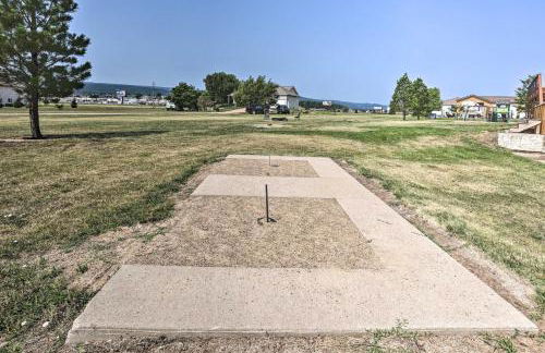 Cozy Black Hawk Retreat with Games and Patio - Foto 22