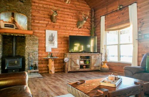 15 Mins to U of A - Pool & Hot Tub - Foto 11