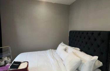 7 Large Bedrooms Art-Inspired Art House - Photo 6