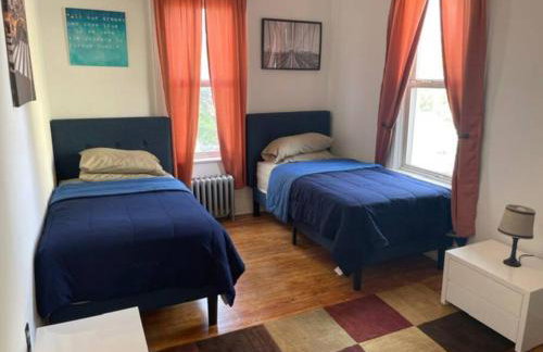 The Pearl-Lovely Victorian Home with Bed and Breakfast Energy - Foto 49