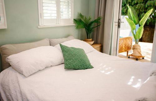 Town Centre Oasis with Two Hot Tubs - Photo 11