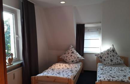 Ferienwohnung Niesner Mitten in Sterkrade Oberhausen nah am Westfield Centro - Foto 9