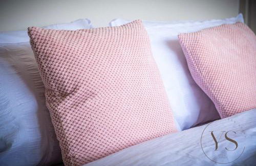 Spacious 6BR Villa in 32 Le More Birmingham with 7 Beds and Free Onsite Parking - Foto 39