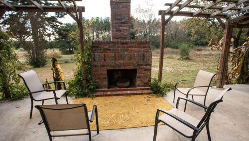 Nebo's Foot, Hiking and Biking Escape with Game Shed - Foto 3, Garden view