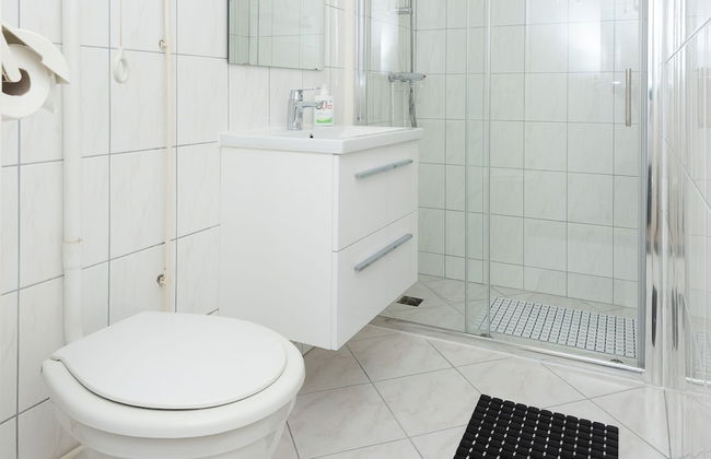 Attractive House with Sunny Garden near Veerse Meer - Photo 10