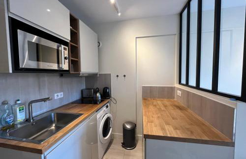 Studio with Balcony 800m to Trocadéro and Tour Eiffel - Photo 5