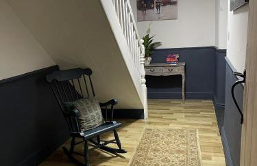 Stunning 2-bedroomed Cottage - Photo 26