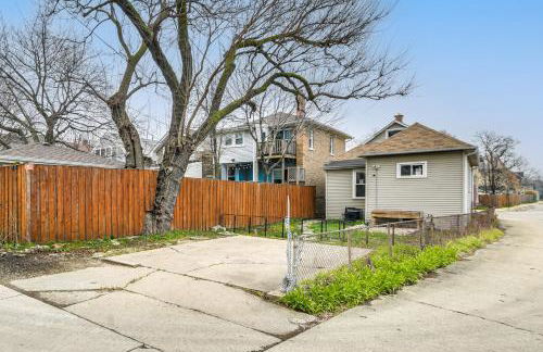 Pet Friendly 8 Mi to Chicago - Fenced Backyard! - Foto 22