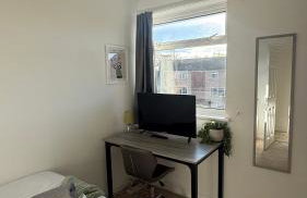 Spacious 3 Bed Apartment In Central Horsham - Photo 15