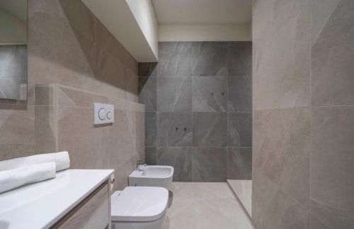 Front Lake Como - 3 Bedrms with AC, Free Parking and Wifi - Foto 37