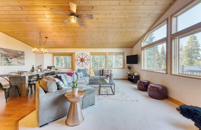 Golden Summit by Avantstay Stunning Secluded Cabin w/ Access to Tahoe Donner - Foto 35