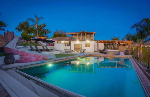 Large Pool Home on Two Acres with Views! - Foto 35