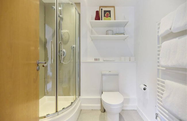 The Gwendolen Retreat - Inviting 2bdr Apartment With Balcony - Foto 21