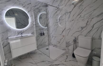 Meerblick Villa mit Terrasse, Pool und kostenlosen WLAN neu renoviert - Foto 24