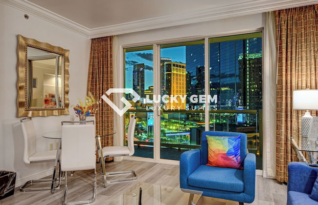 Lucky Gem Penthouse Suites at MGM Signature - Photo 32