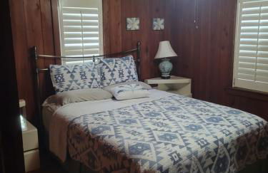 Lake House Retreat - Photo 22