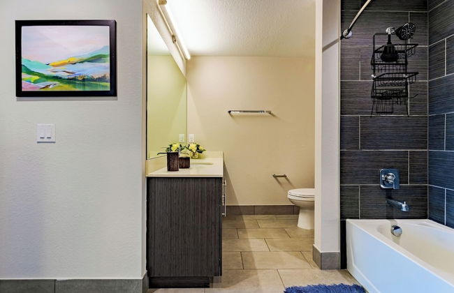 Modern 1BR Condo w/ Pool & BBQ Near Fort Myers - Foto 26