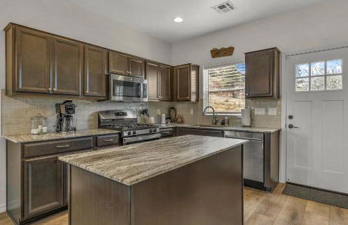 Breezy Pines Mountain Views Hiking Trails Nearby - Foto 7