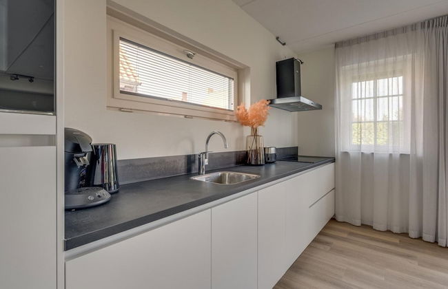 Villa With hot tub and Sauna, on a Holiday Park - Foto 7