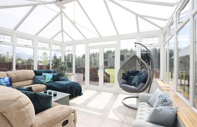 JOIVY Greenknowes Estate With Hot Tub And Bar - Foto 46