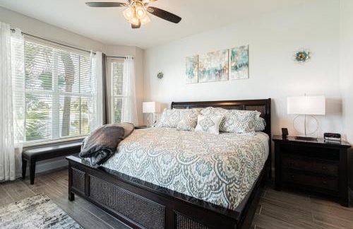 Greenlinks at Lely Luxury White Orchid Fully Renovated Modern 1st floor 3bdr Golf Resort Villa - Photo 12