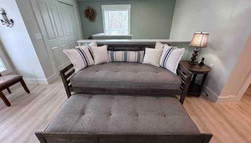 Seacoast Apartment - Photo 2