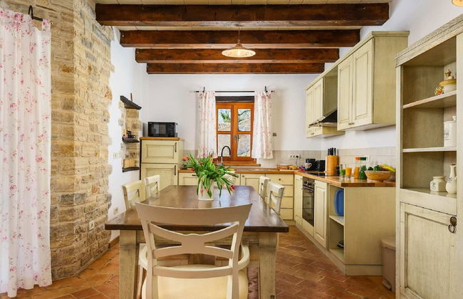 Beautiful Stone Villa in Tinjan With Swimming Pool - Foto 7