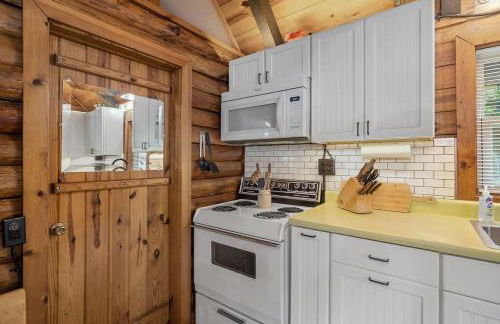 Nature's Nook - Fire Pit & Near Fishing & Golf - Photo 10