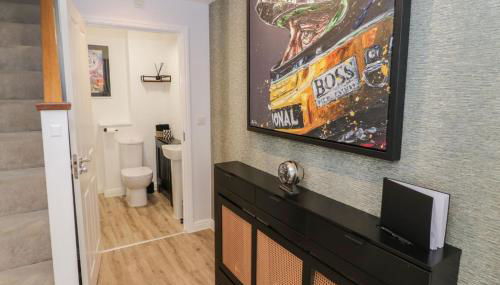 Silverstone Paddock Retreat - Photo 3