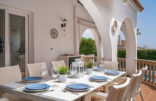 Casa Kintore A beautiful family friendly villa situated in the heart of S’Algar - Foto 7