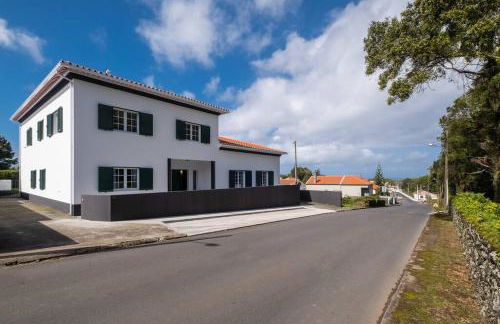 Batalha Family House - Photo 2