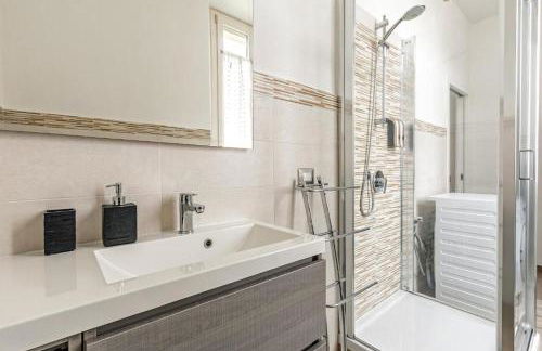 Milano Malpensa 2 min - Suite With Wifi, AC, Free Park - Foto 55