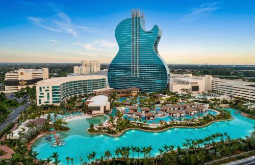 Hidden Gem Vacation Villa w Private Pool & TikiHut - Foto 58