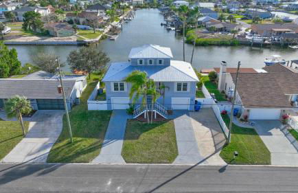 5 Bed3bath waterfront pool home with full gym, office, and heated pool! - Foto 45