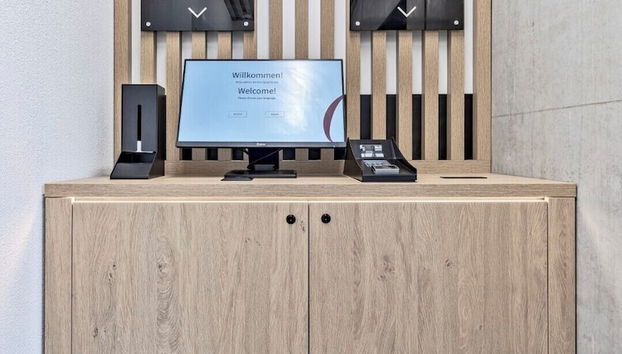 Mostrador de check-in y check-out