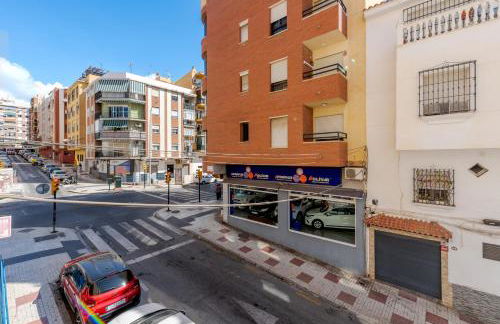 WintowinRentals Modern Apartment with Private Indoor Patio in Málaga - Foto 27