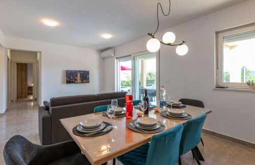 Villa Mia in Labin, a two apartment villa with pool close to the sea - Foto 30